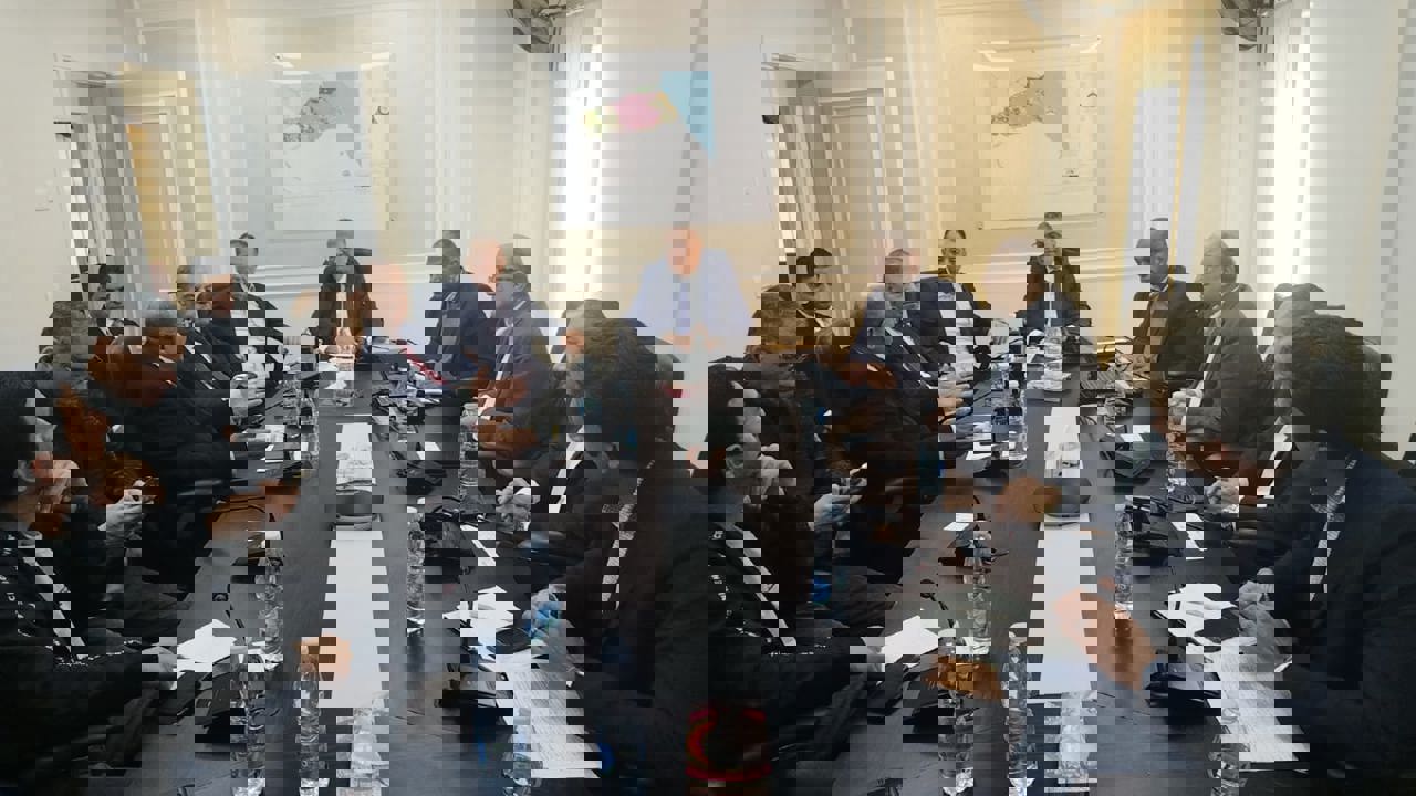 اجتماع  رئيس الهيئة مع مجموعة  من المستثمرين وشركة مطور المرافق
